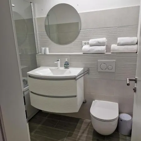 Holiday Mirja - 200 M From Beach Vikendica *